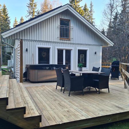 Pinebo Palace Guesthouse Улрицехамн Екстериор снимка